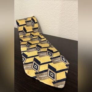 Geometric Patterned Yellow Tie